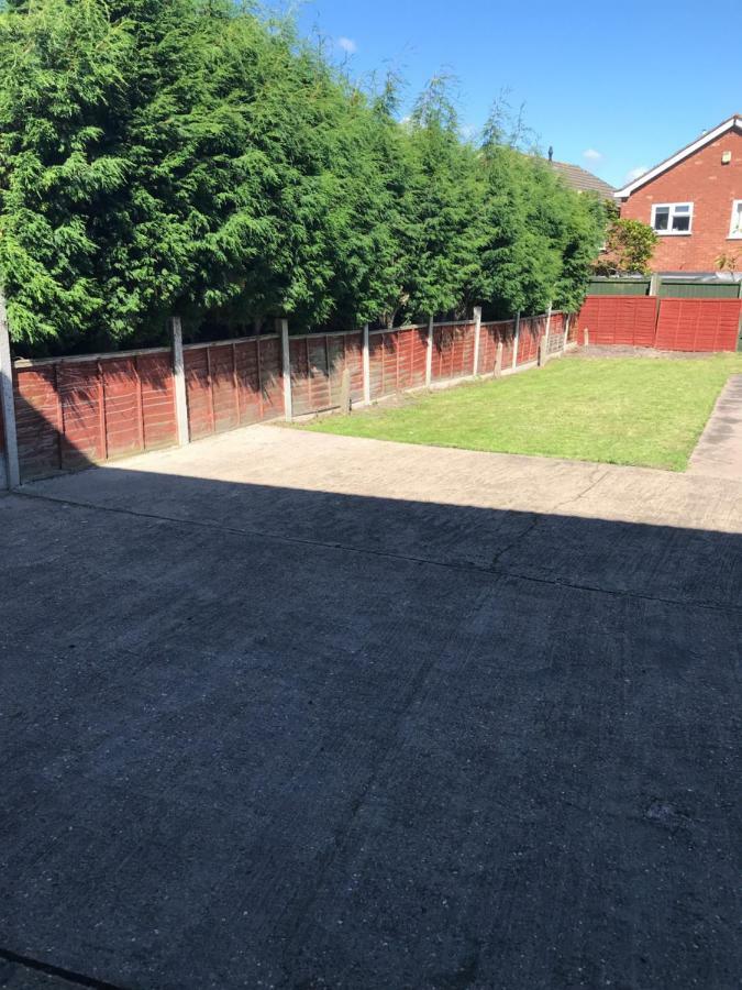 Villa 8 Pickering Road Telford Exterior foto